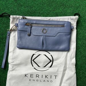 Kerikit England Teddy Vintage Blue Leather Crossbody bag